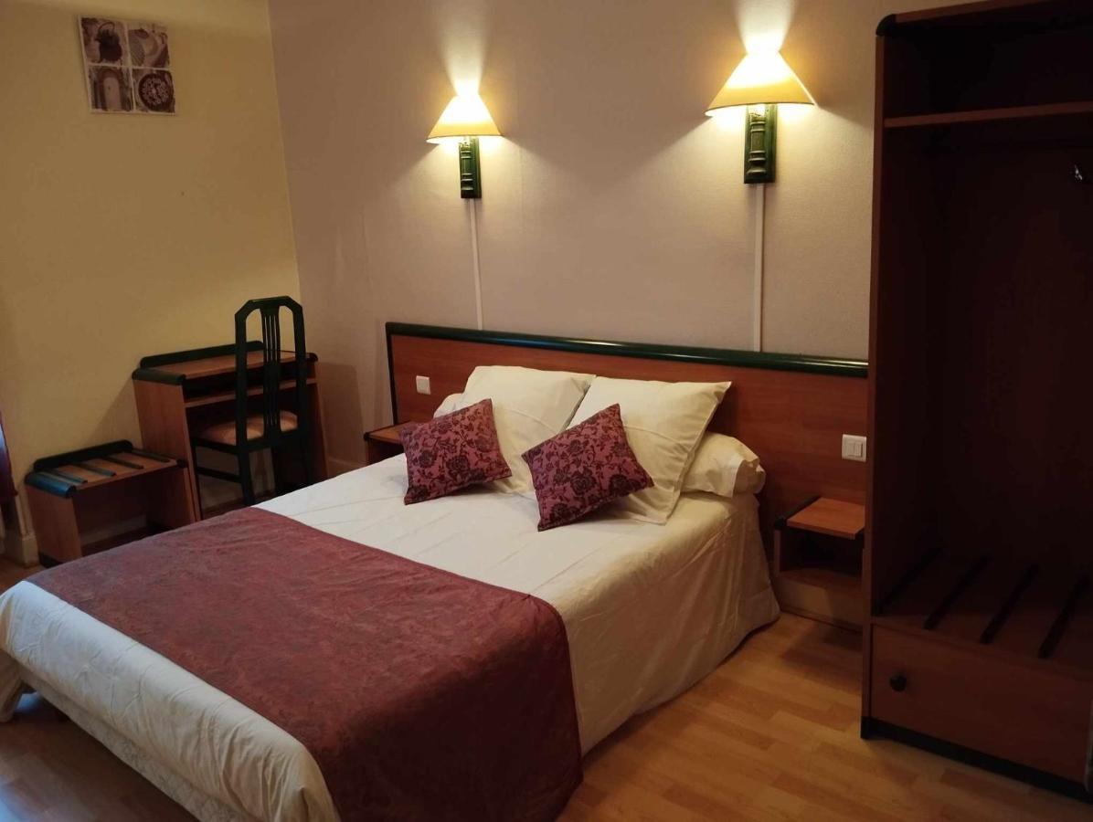 Hotel Moderne Prades-d'Aubrac Eksteriør bilde